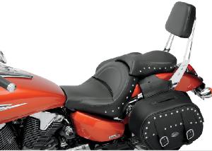 RENEGADE STUDDED SOLO SEAT FOR VTX1300 R/S