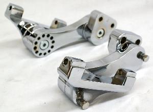 CHROME ADJUSTABLE PASSENGER FLOORBOARD MOUNTS FOR 1993-NEWER HARLEY-DAVIDSON FLH & FLT MODELS WITH RINEHART “TRUE-DUAL” EXHAUST