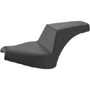 STEP UP SEAT - DRIVER SMOOTH/PASSENGER LATTICE STITCH - BLACK FOR CHIEF 2022-UP