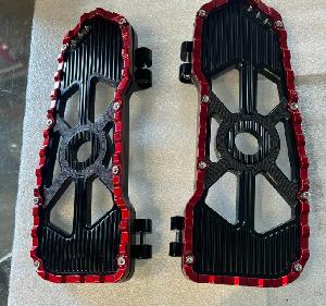 DRIVER FLOORBOARDS FOR TOURING MODELS