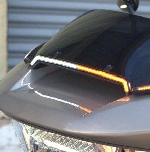 CENTER FAIRING VENT TRIM WITH TURN SIGNALS FOR ROAD GLIDE 2024+