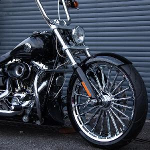 LONG WRAP METAL FRONT FENDER FOR BREAKOUT 2013+ ( FOR 21