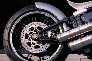 BOBBER REAR FENDER WITH INTEGRATED LIGHTS FOR M8 FAT BOY & BREAKOUT