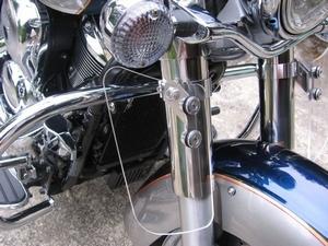 LOWERS MOUNTING HARDWARE FOR VN 900 CLASSIC / VOLUSIA 800 & C50 / VTX1800C w/ fork covers