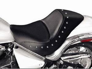 RENEGATE SOLO SEAT WITH STUDS FOR VN900 CUSTOM 