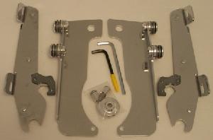 BATWING POLISHED TRIGGER-LOCK MOUNT KIT FOR YAMAHA 08-10 XV1900 RAIDER /S